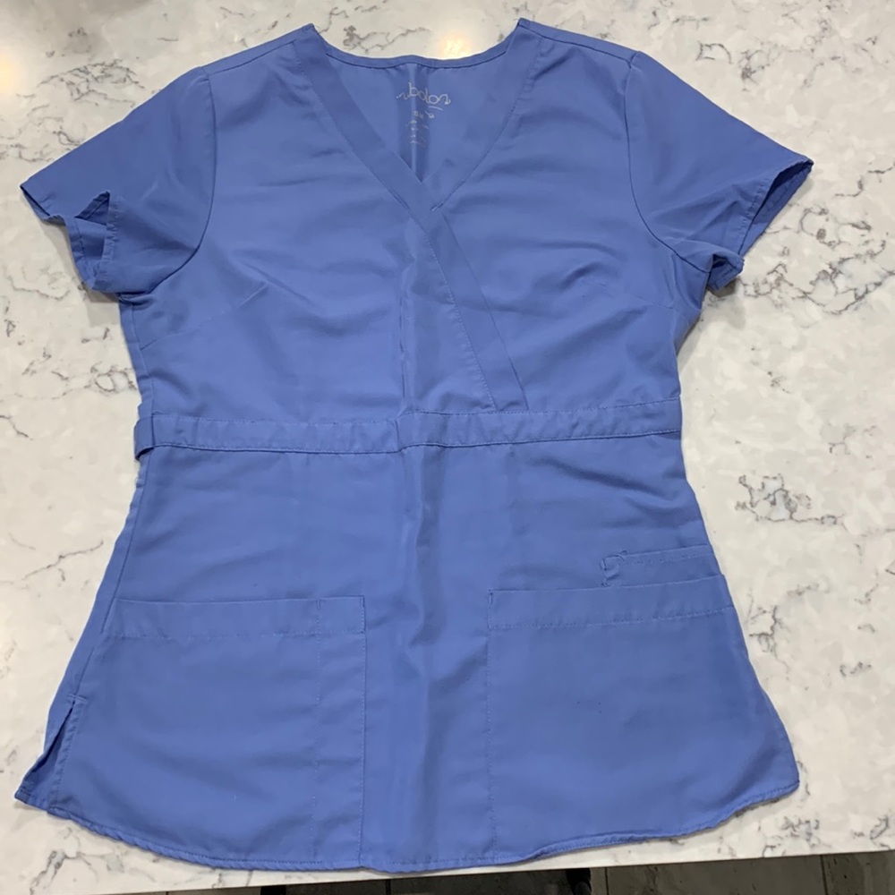 Women’s scrubology scrub top